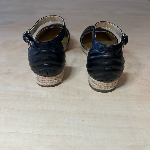 Black sandals - Picture 3 of 5